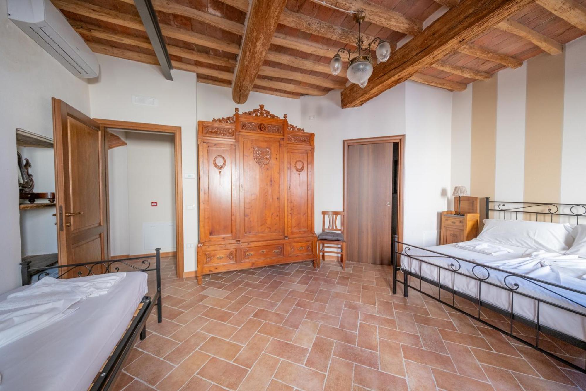 Hotel Il Leoncino Palaia Esterno foto